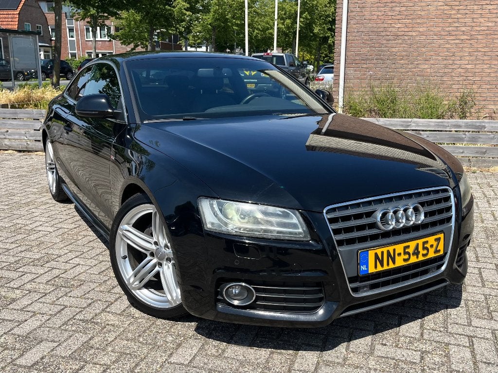 Audi A5 S-Line 2.0 Tfsi Coupe 2009 Zwart - 19"- Stoelverwa-, 1440 kg, 4 cilinders, 1984 cc, 4 stoelen