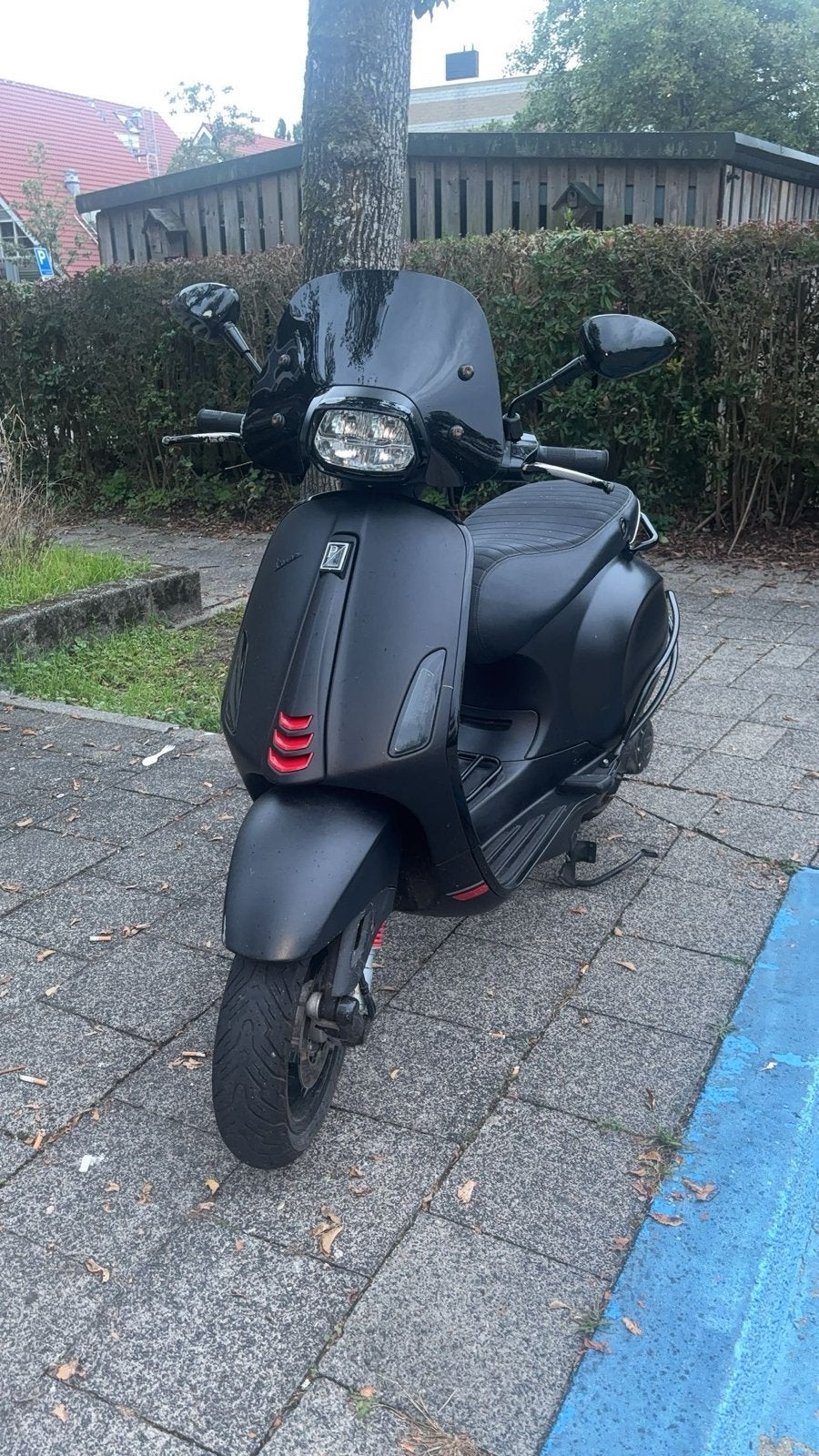 Matzwarte Vespa Sprint - Zo goed als nieuw, Fietsen en Brommers, Ophalen, Maximaal 45 km/u, Vespa S, Zo goed als nieuw