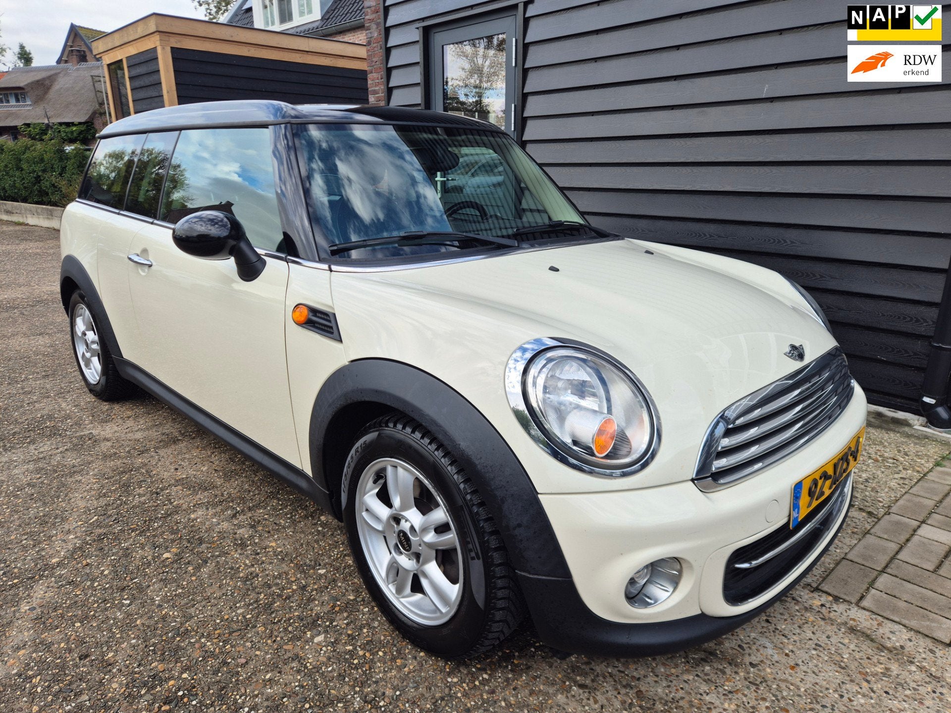 Mini Clubman 1.6 Cooper Business Line *1e Eigenaar/goede sta, Auto's, Gebruikt, 4 cilinders, 4 stoelen, Handgeschakeld