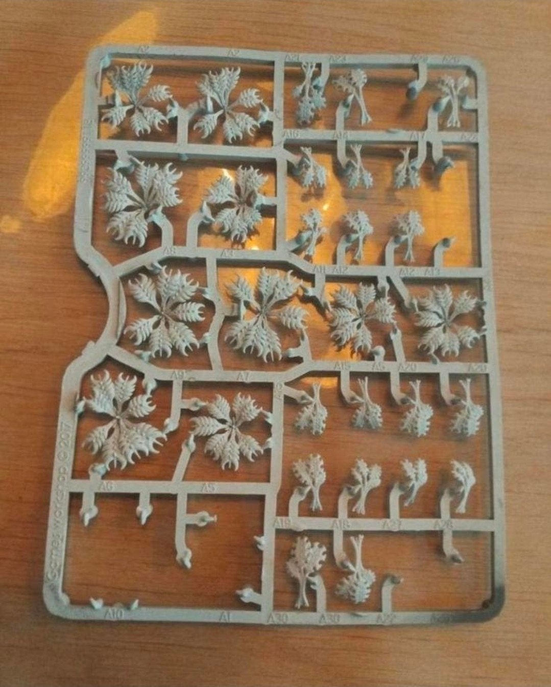 Warhammer 40k Citadel Barbed Bracken sprue only

Prijs 15, Ophalen of Verzenden, Warhammer