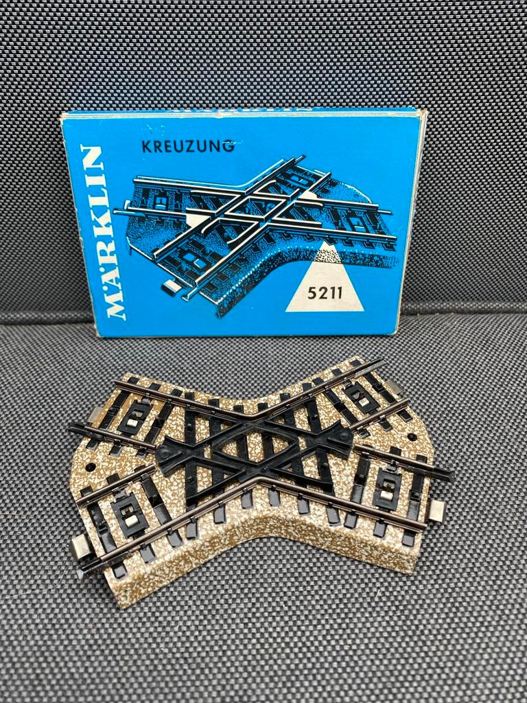 Märklin Kreuzung 5211, Wisselstroom, Gebruikt, Rails, Ophalen of Verzenden