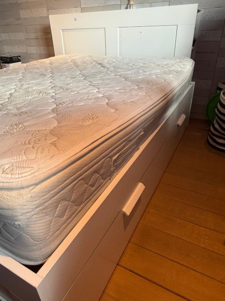 IKEA Brimnes Bed & Matras, Ophalen, Wit, Tweepersoons, Zo goed als nieuw