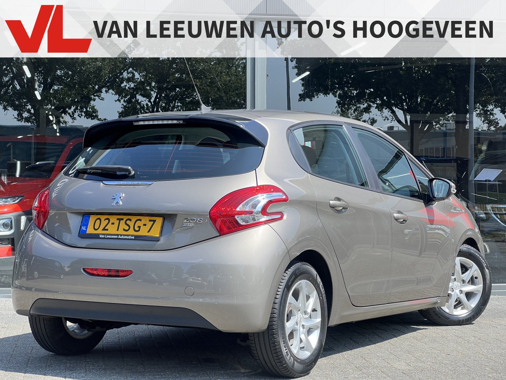 Peugeot 208 1.4 e-HDi Blue Lease | RIJKLAAR | Navi | Automaa, Auto's, Peugeot, Euro 5, Stof, 1398 cc, 4 cilinders