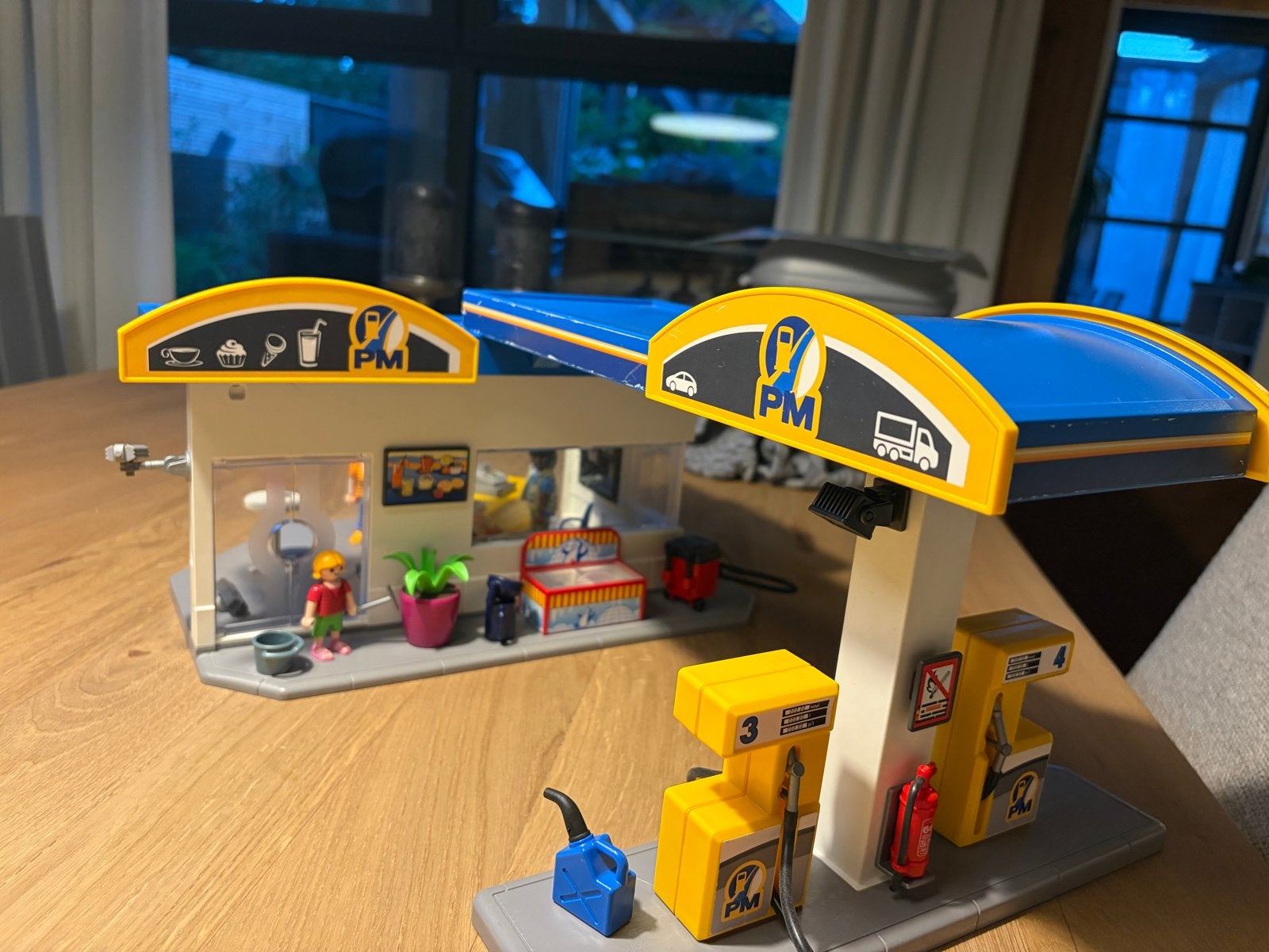 Playmobil 70201 Tankstation met winkel (niet compleet), Ophalen of Verzenden, Gebruikt