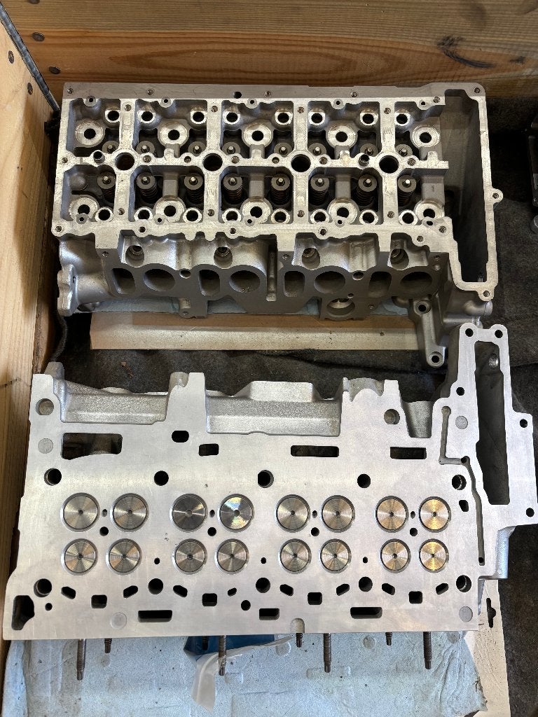 EXPORT Partij Auto parts. Cilinderkop,Dieselpomp,Verstuivers, Ophalen, Gebruikt, BMW