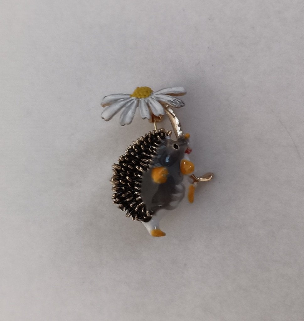 Egel broche, Sieraden, Tassen en Uiterlijk, Overige materialen, Overige kleuren, Minder dan 4 cm, Nieuw