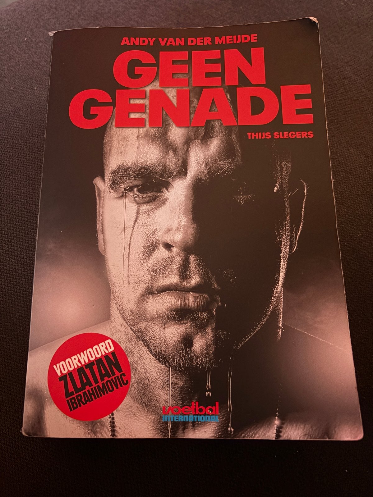 Geen Genade - Andy van der Meijde (Voetbal International), Ophalen of Verzenden, Gelezen, Balsport