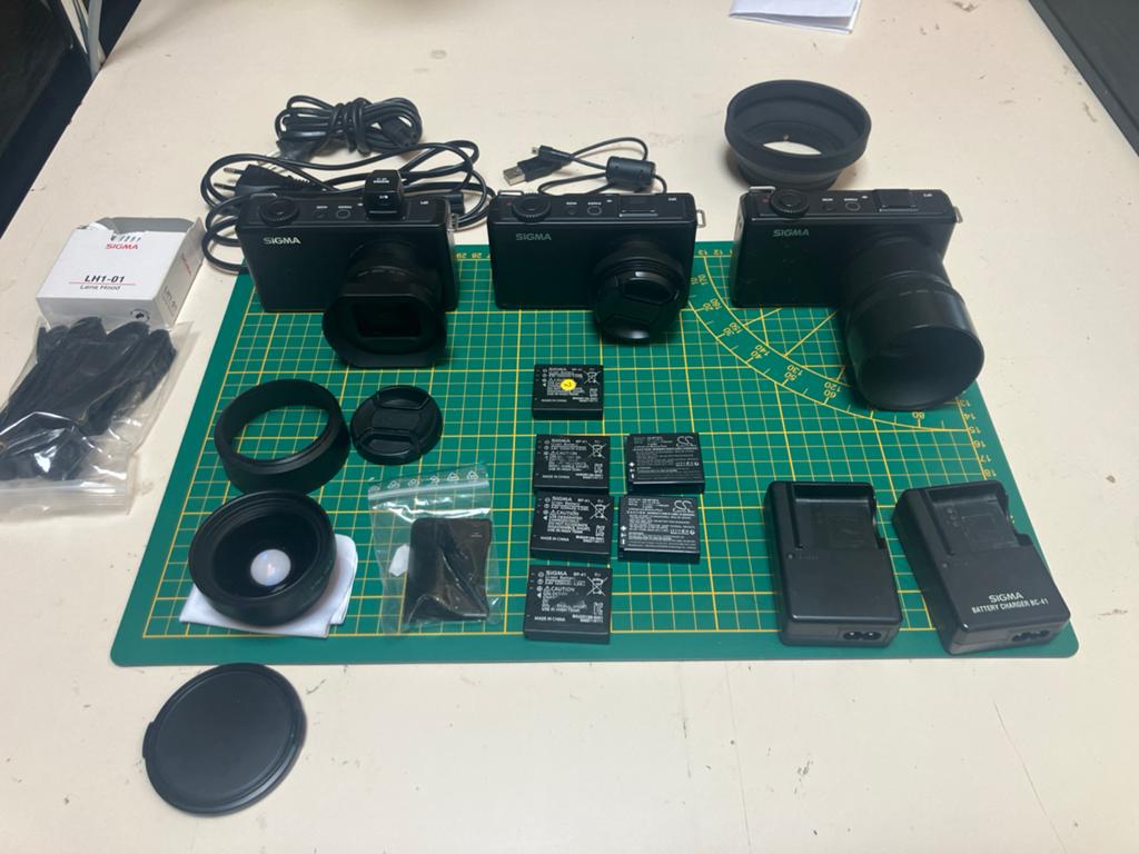 Unieke Sigma dp Merrill set: dp1, dp2, dp3 met accessoires, Gebruikt, Compact, Ophalen of Verzenden, Overige Merken