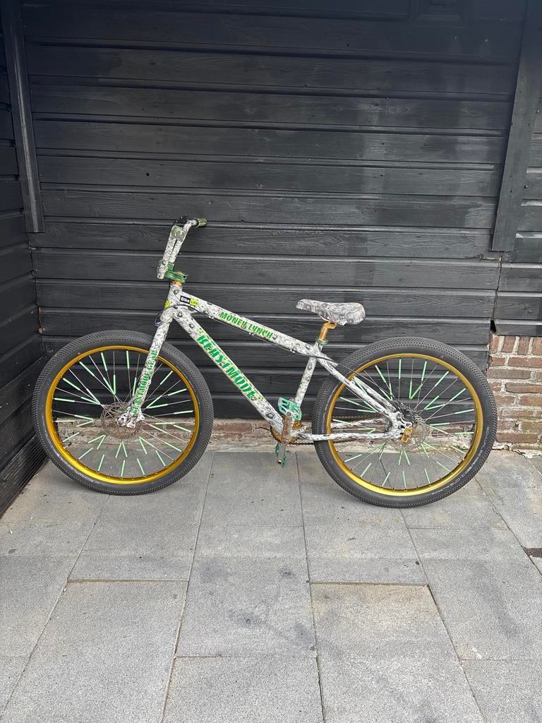 Wheelie bike beastmode limited edition 27.5, Ophalen, 24 inch of meer, Gebruikt, Stuur 360° draaibaar