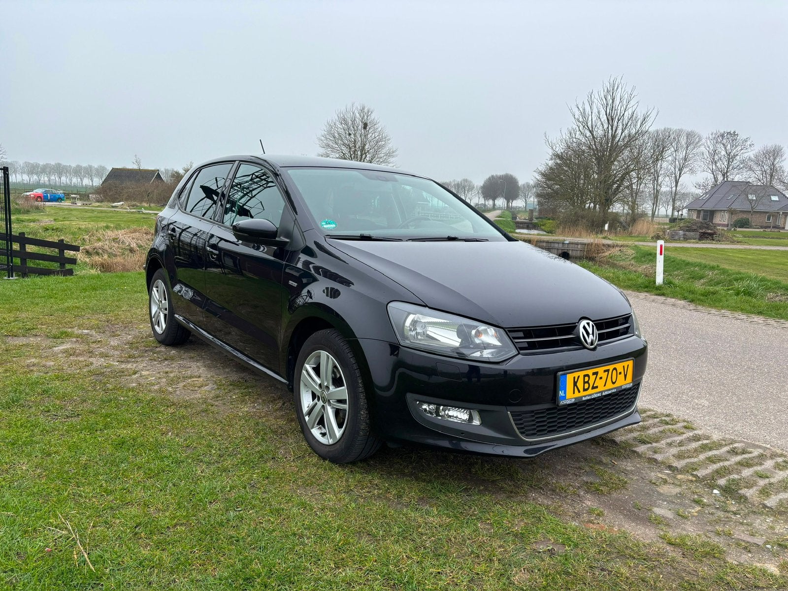 Volkswagen polo 1.2 highline/life 2014 5drs, Stof, Zwart, Zwart, Handgeschakeld