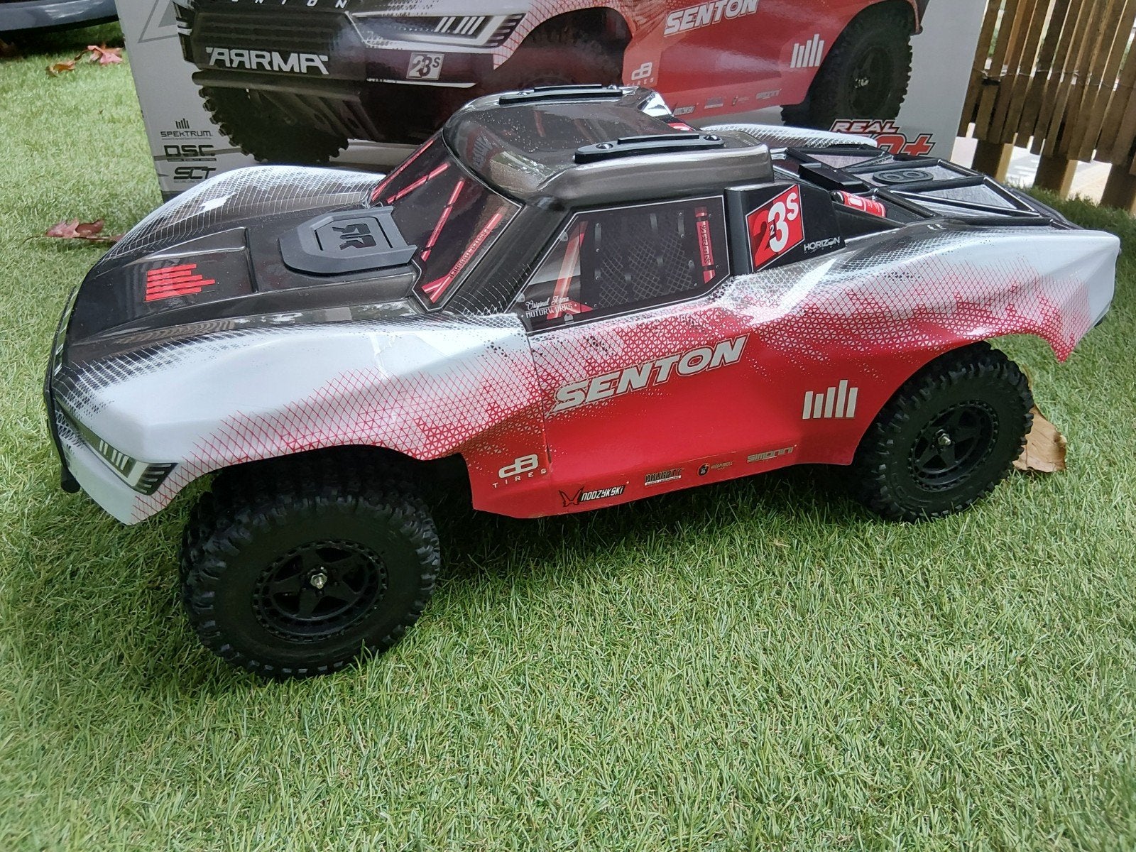 ARRMA Senton 3S BLX 4x4 RC Auto - Zo goed als nieuw, Elektro, Auto offroad, Ophalen of Verzenden, Zo goed als nieuw