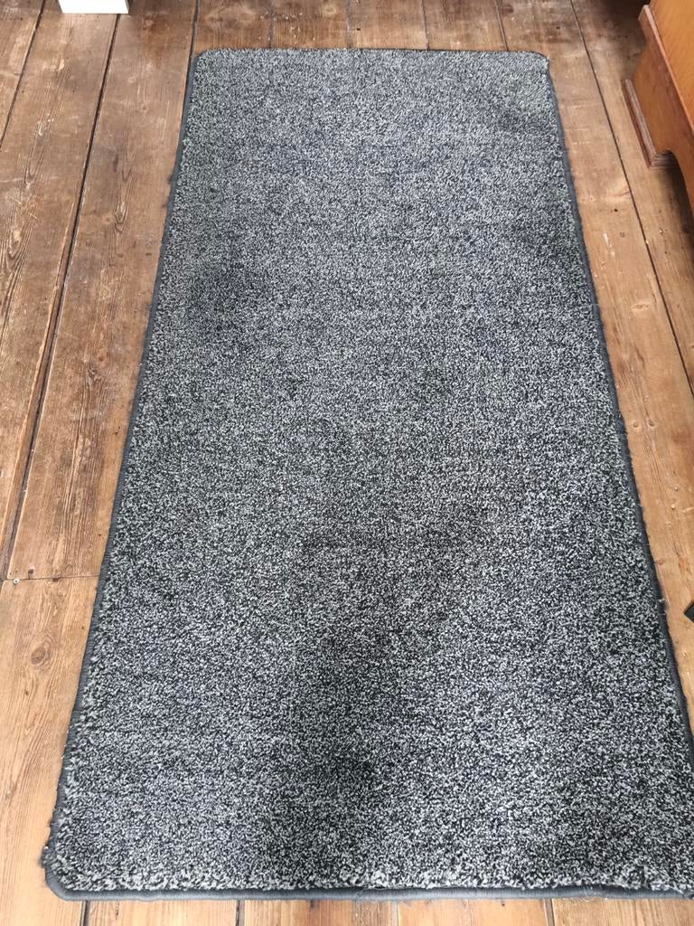 Zwart tapijt (140x60 cm) - Uitstekende staat, makkelijk te r, 100 tot 150 cm, Zwart, Zo goed als nieuw, Rechthoekig