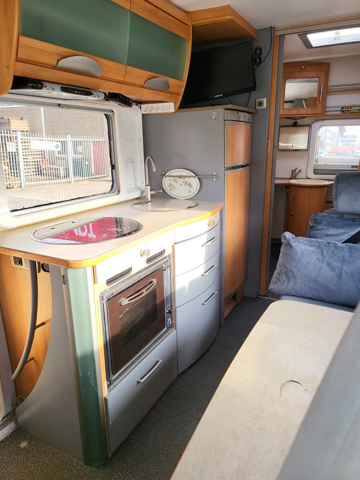 Foto 11 van Hymer B 564 Integraal Camper 2.8 JTD bouwjaar 2005