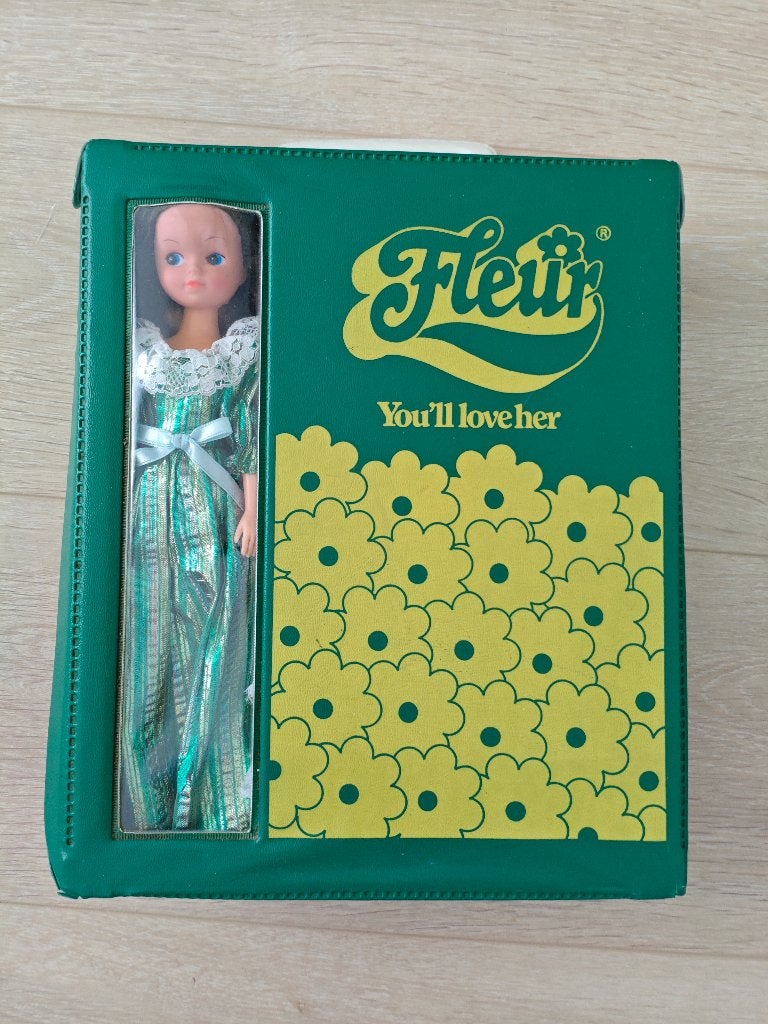 Vintage Fleur poppen (incl koffer en kleertjes), Ophalen of Verzenden, Gebruikt, Pop