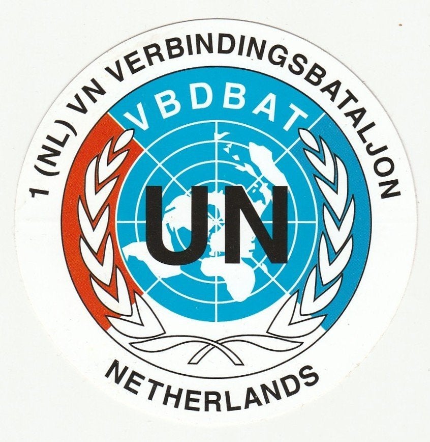 sticker UN - 1 (NL) VN Verbindingsbataljon (VBDBAT), Verzamelen, Verzenden, Landmacht, Nederland, Embleem of Badge