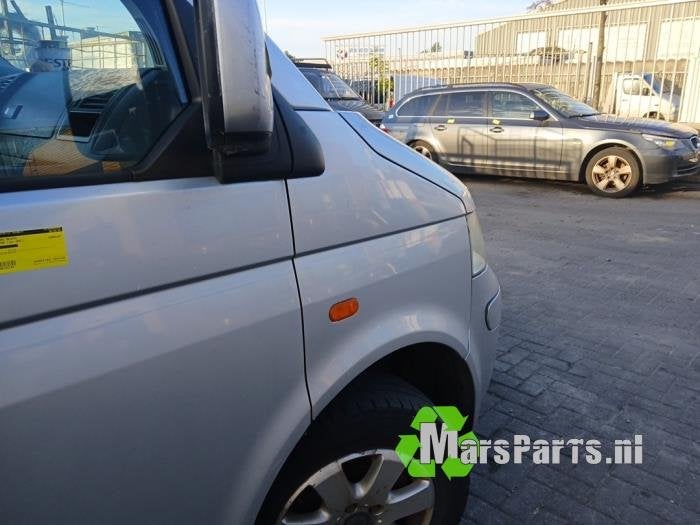 Scherm rechts-voor van een Volkswagen Transporter, Gebruikt, -, Volkswagen, -