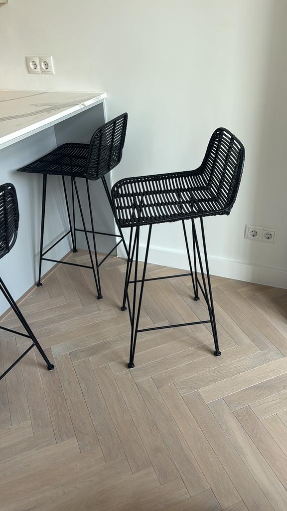 3x HK Living barstoel in zwart rotan, Huis en Inrichting, Ophalen, Met voetsteun, 60 tot 90 cm, Zo goed als nieuw