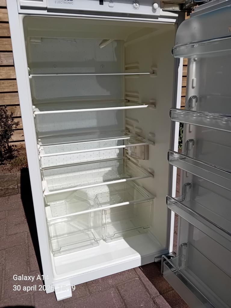 Prachtige inbouwkoelkast hoog 102 breed 56 gaat weg nieuwe k, 150 tot 200 liter, Zonder vriesvak, Zo goed als nieuw, Ophalen
