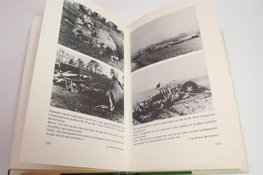 Sporen aan de Hemel — Luchtoorlog Boven Nederland — 2 Delen, Boeken, Ophalen of Verzenden, Tweede Wereldoorlog, Gelezen, Overige onderwerpen