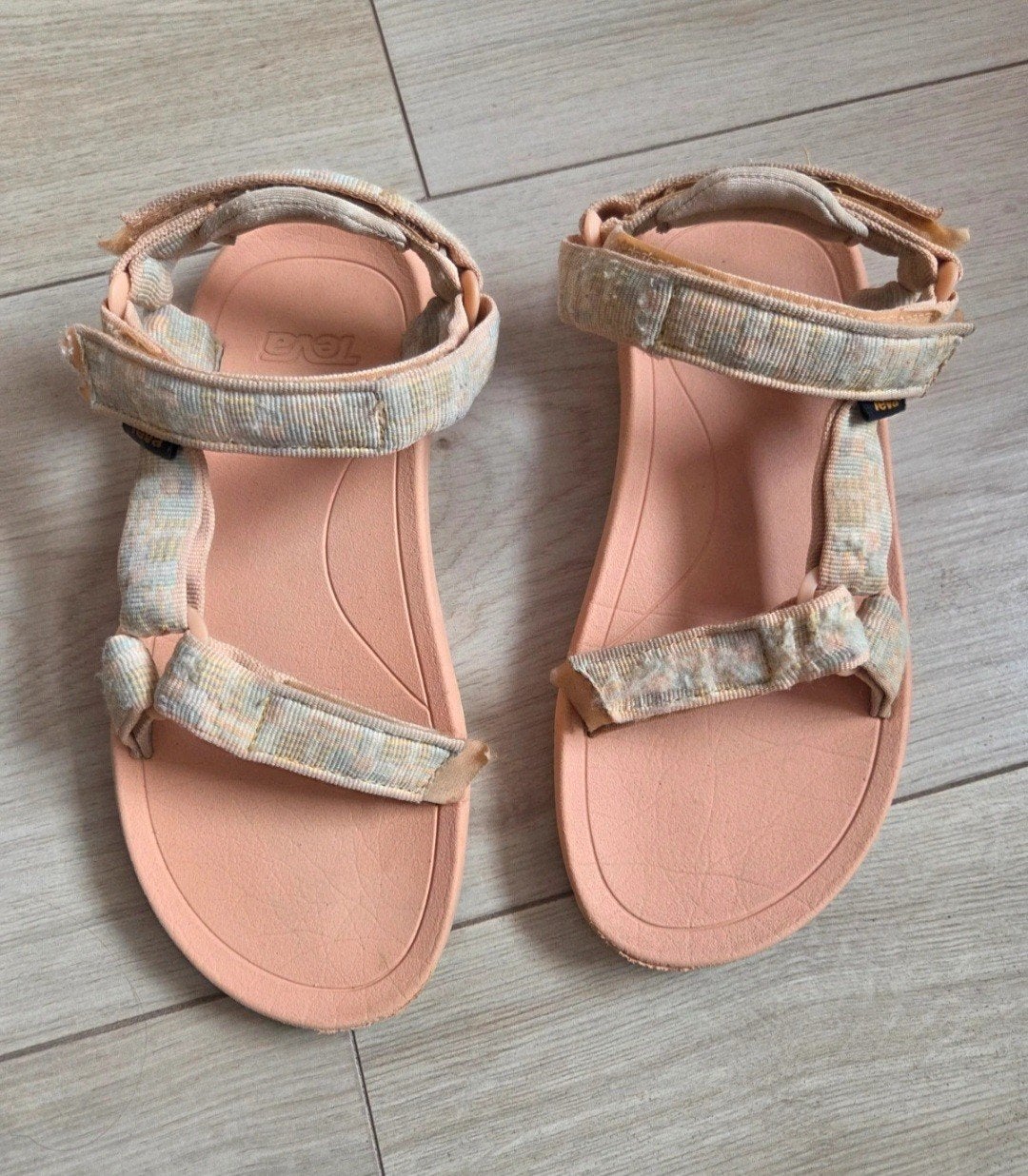 Teva sandalen - Comfortabel en stijlvol, Kleding | Dames, Schoenen, Overige kleuren, Teva, Gedragen, Sandalen of Muiltjes