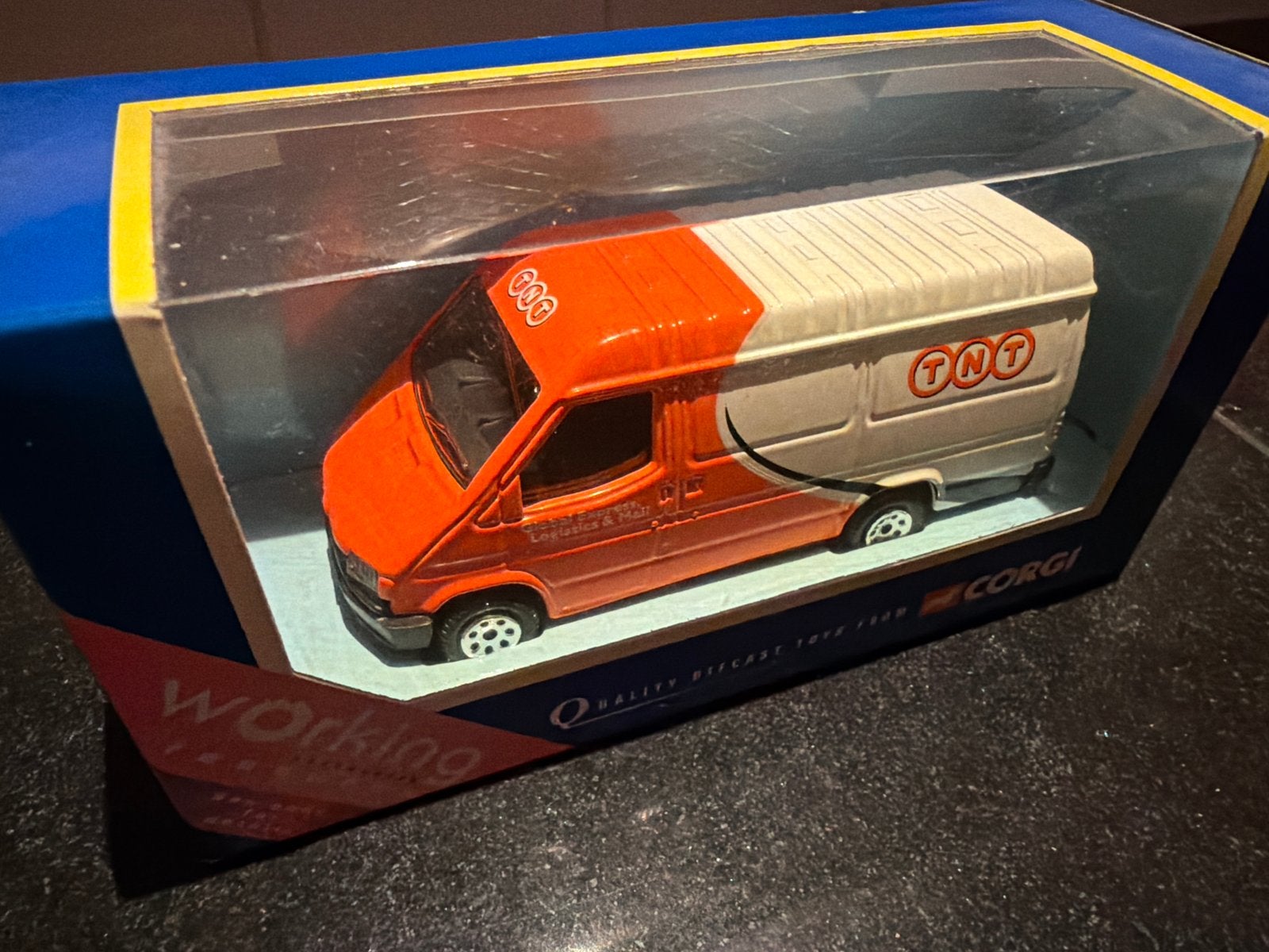 Corgi Ford Transit TNT Reclame Uitvoering - Nieuw in doos, Overige merken, F, Nieuw, Ophalen of Verzenden