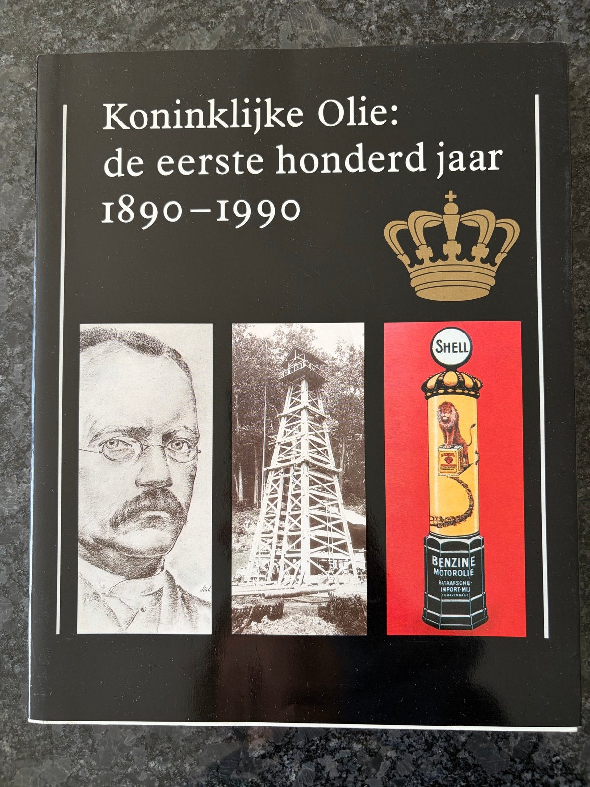 Koninklijke Olie: de eerste honderd jaar 1890-1990, Boeken, Ophalen of Verzenden, 20e eeuw of later, Zo goed als nieuw