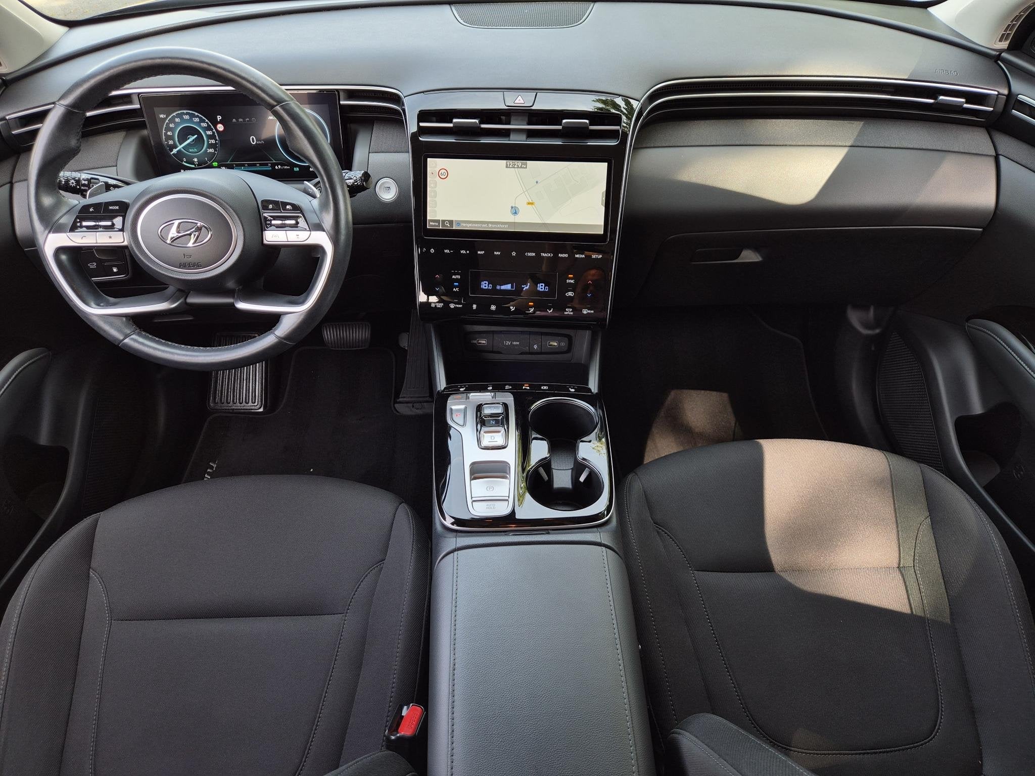 Hyundai Tucson 1.6 T-GDI PHEV Comfort Smart 4WD / Dealer ond, Automaat, 1350 kg, Gebruikt, Euro 6