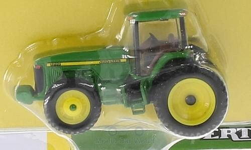 Schaalmodel Tractor John Deere  8200, Ophalen of Verzenden, Nieuw, Tractor of Landbouw
