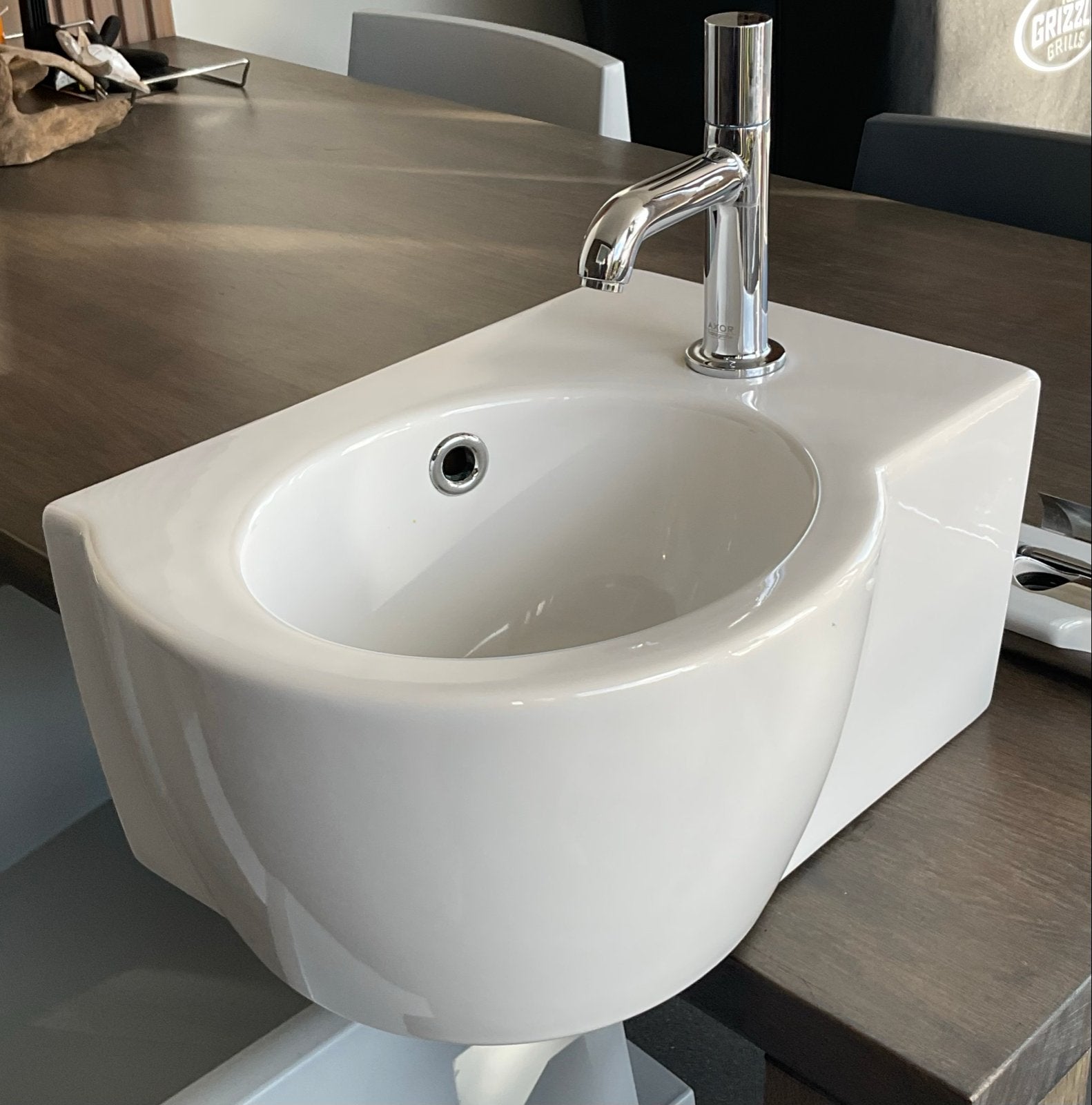 Sphinx wastafel met Axor HansGrohe kraan - Zo goed als nieuw, Ophalen, Zo goed als nieuw, Wastafel