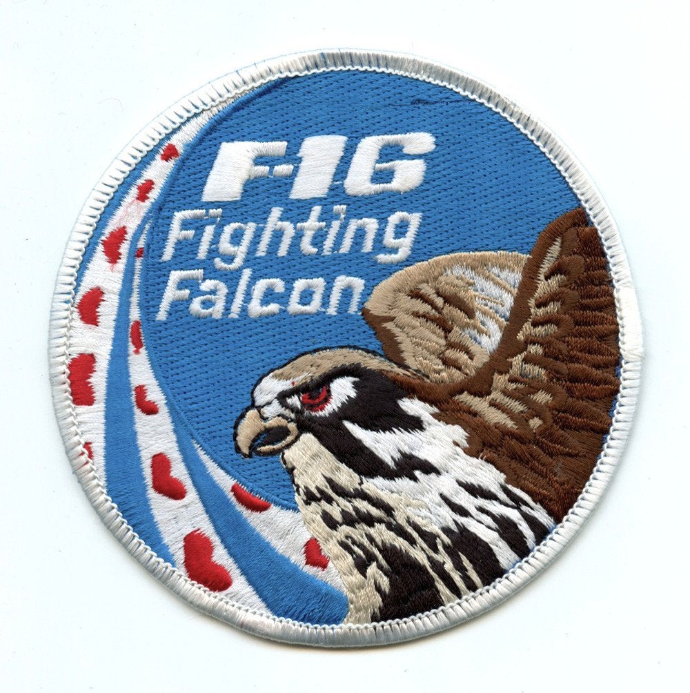 KLu luchtmacht patch 322/323 sqn F-16 swirl Leeuwarden v2, Verzamelen, Ophalen of Verzenden, Luchtmacht, Nederland, Embleem of Badge