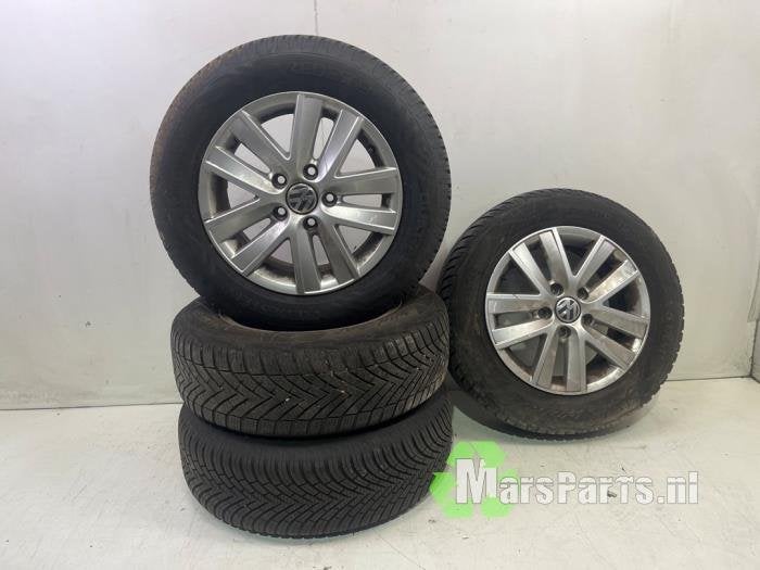 Velgen set + banden van een Volkswagen Caddy, Auto-onderdelen, Gebruikt, -, -, Ophalen of Verzenden
