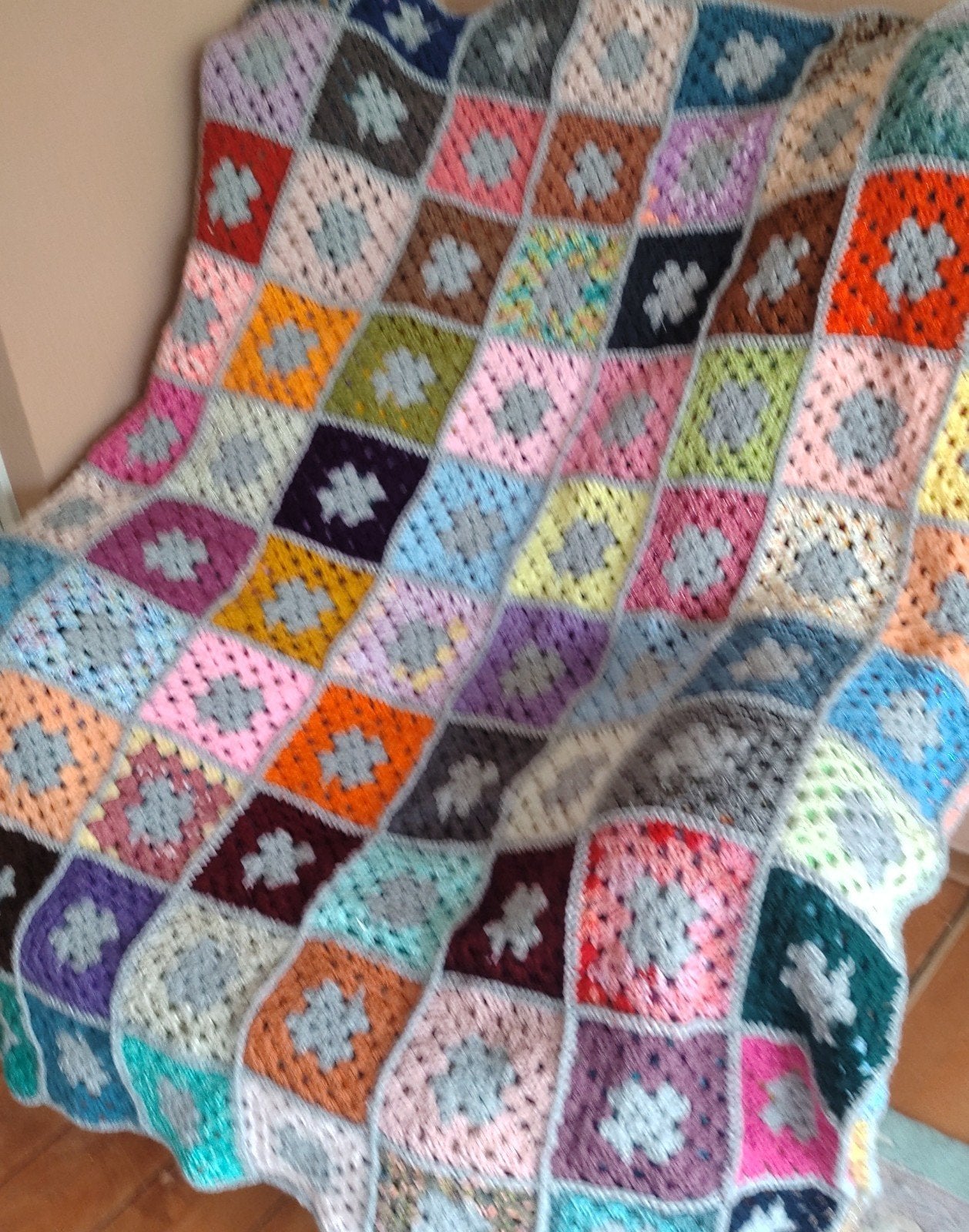 Granny Square Plaid - Kleurrijke Gehaakte Deken, Huis en Inrichting, 100 tot 150 cm, Geel, Ophalen of Verzenden, Zo goed als nieuw