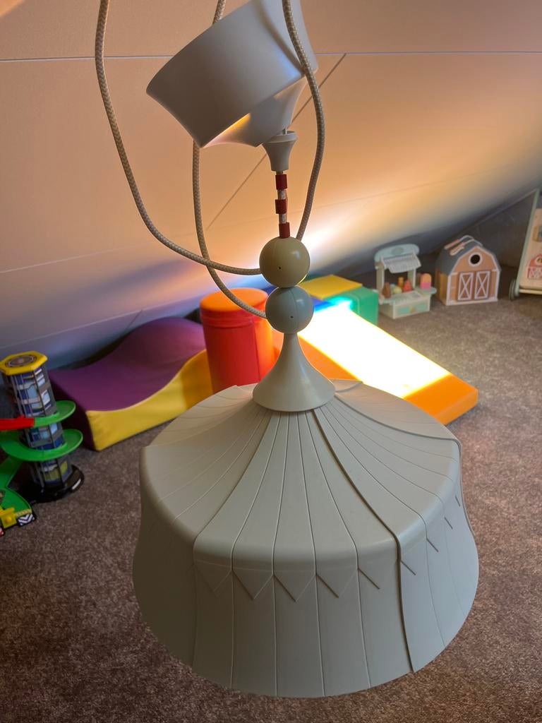 Leuke IKEA Kinderkamer Plafondlamp - Circustent Stijl, Ophalen, Gebruikt