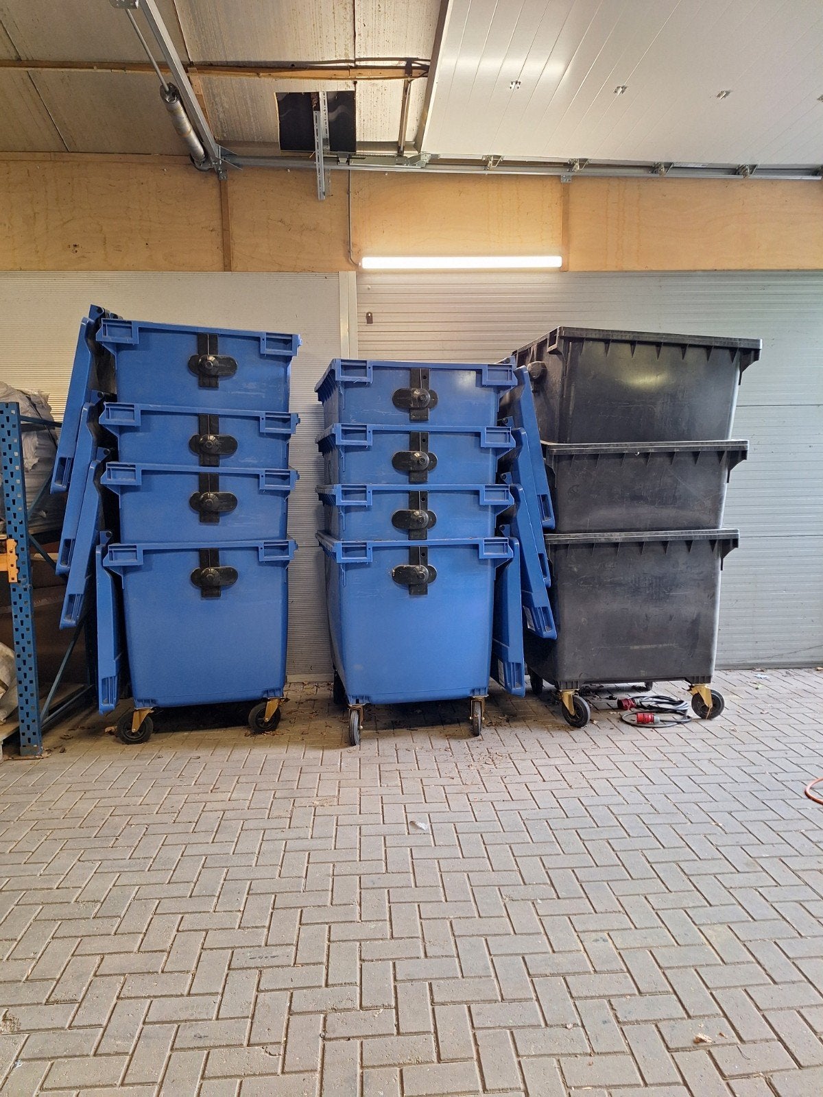 Weber 1100L afvalcontainer - Zo goed als nieuw, 100 cm of meer, 60 cm of meer, Bak of Kist, Ophalen of Verzenden