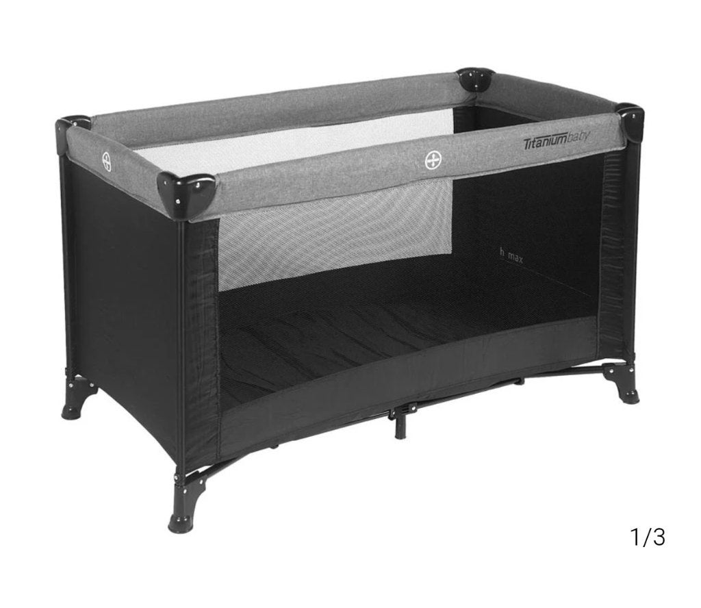Campingbedje titanium baby, Ophalen, Zo goed als nieuw, Reisbedje