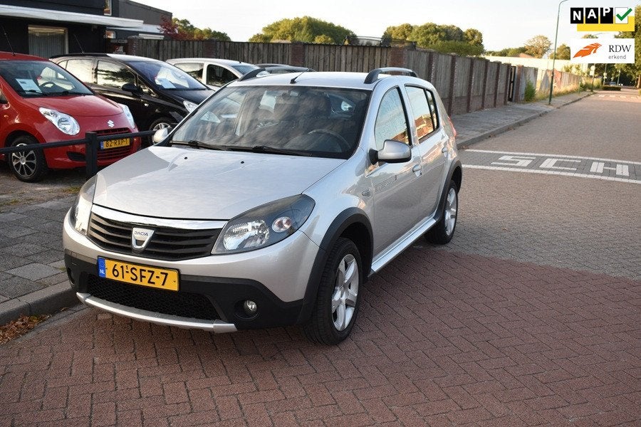Dacia Sandero 1.6 Stepway Airco, Auto's, 4 cilinders, Bedrijf, Handgeschakeld, 84 pk