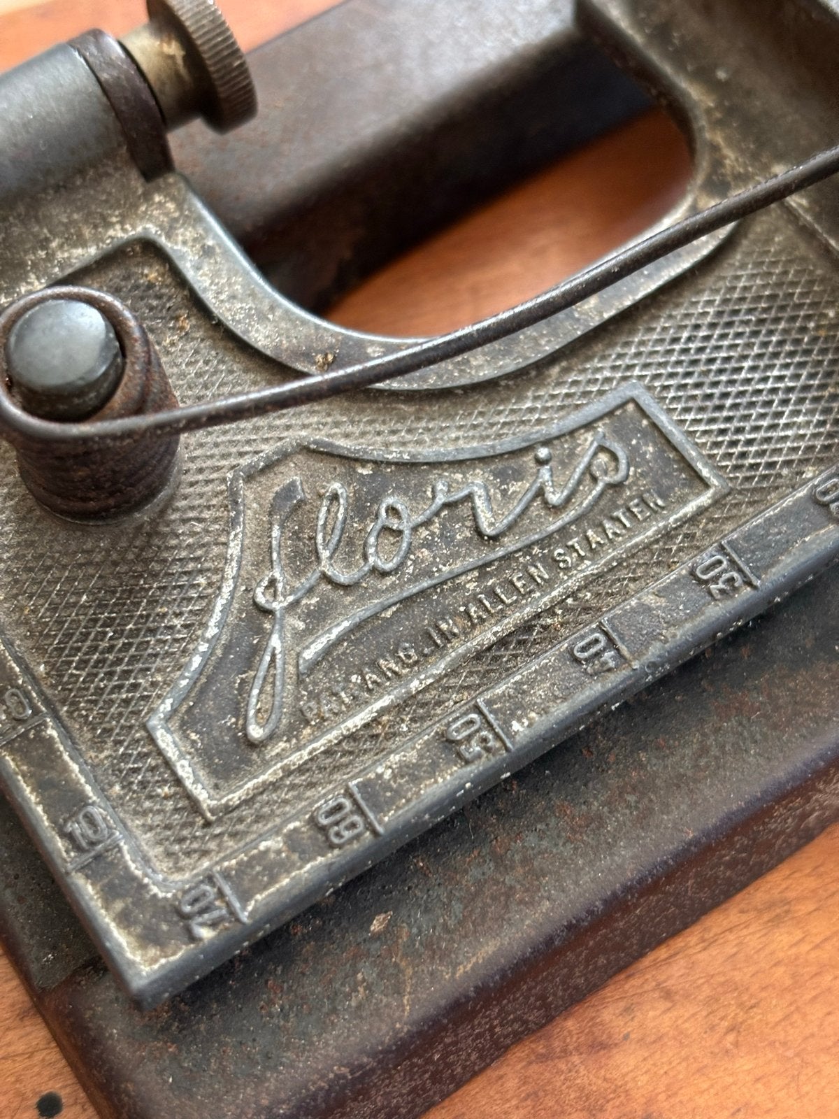Vintage Floris nietmachine - Antiek kantooritem, Ophalen