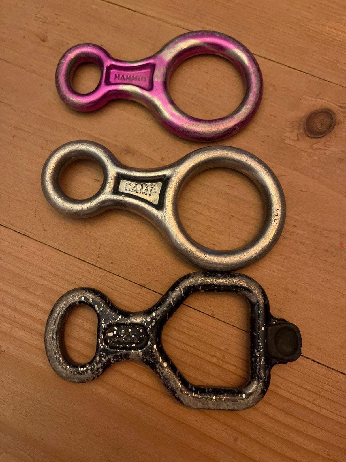 3 Achtjes: Mammut, Camp, Petzl - Klimsport Accessoires, Sport en Fitness, Ophalen of Verzenden, Gebruikt, Klimsport-accessoire