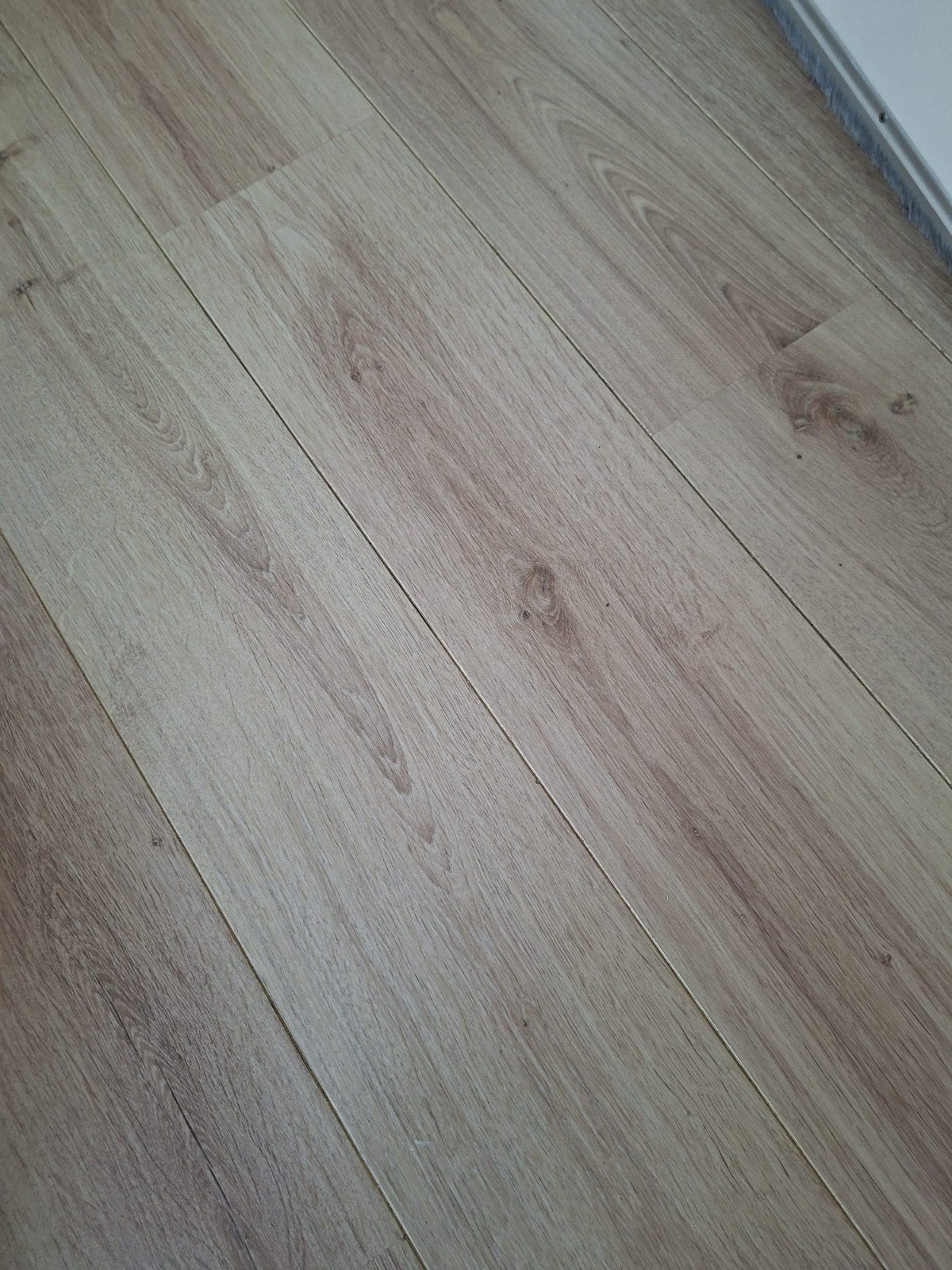 Gratis ophalen: Laminaat vloerdelen, ca. 35m2, Ophalen, 50 tot 150 cm, 10 m² of meer, 10 tot 30 cm