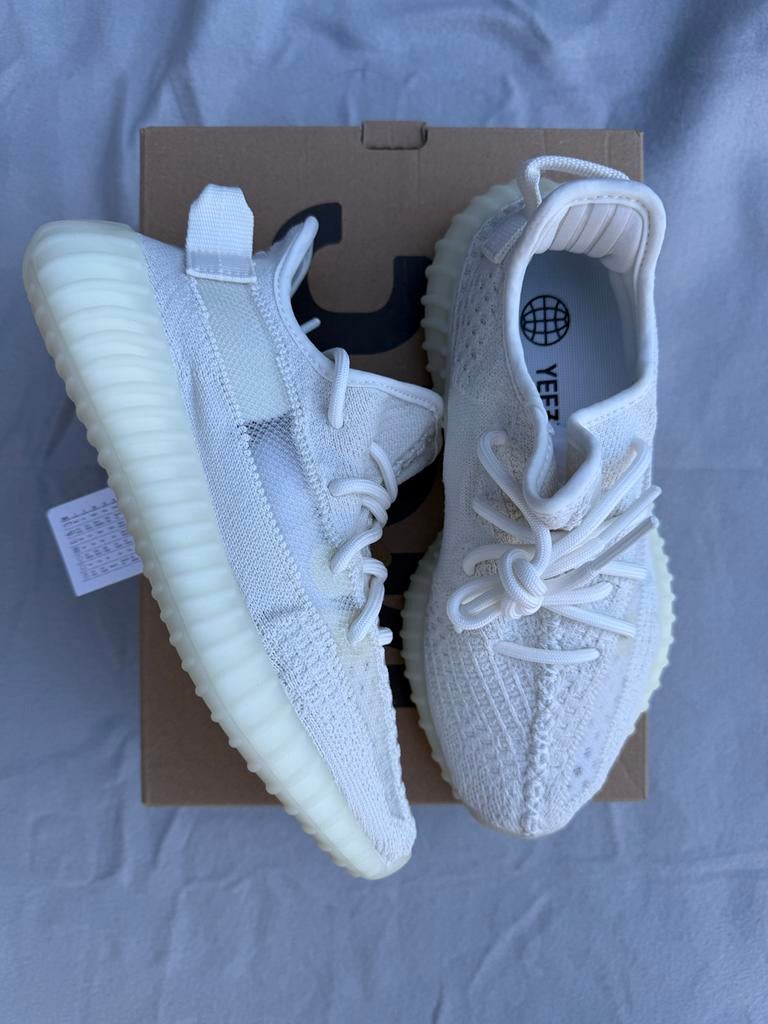 Yeezy Boost 350 V2 Bone - Maat 37 1/3, Kleding | Dames, Schoenen, --, Wit, Nieuw, Ophalen of Verzenden