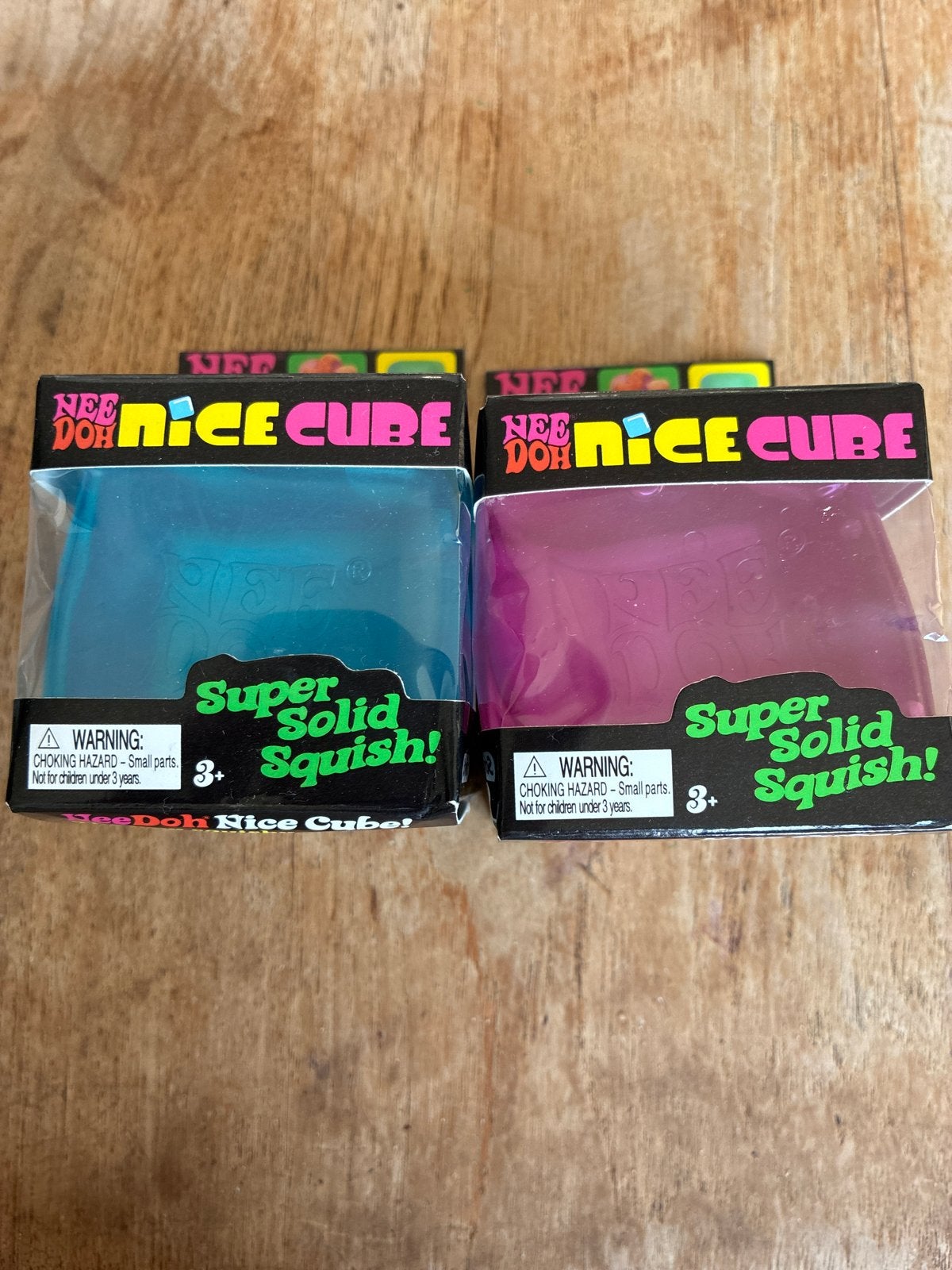 NeeDoh Nice Cube paars en blauw - nieuw, Ophalen of Verzenden, Nieuw, Jongen of Meisje
