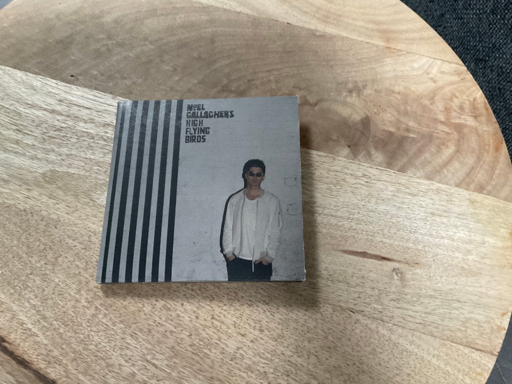 Noel Gallagher's High Flying Birds - Chasing Yesterday., Ophalen of Verzenden, Zo goed als nieuw, Alternative Rock, Digipak