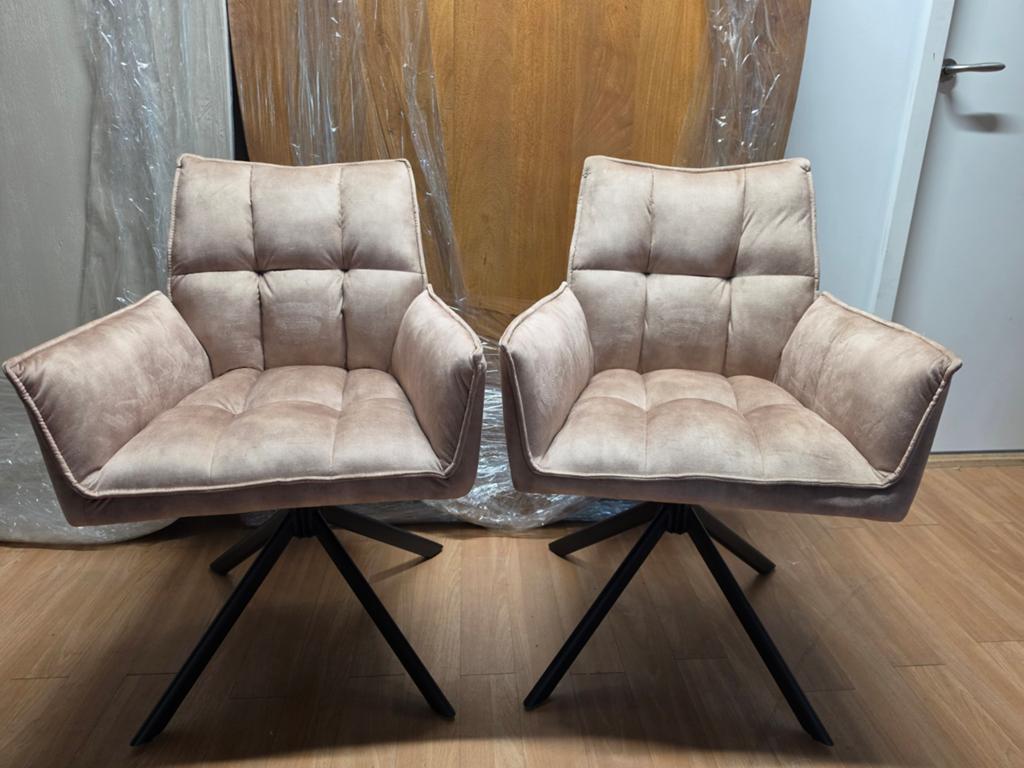 2x Eetkamerstoel Dani Beige - Draaibaar met return memory, Huis en Inrichting, Stoelen, Ophalen, Overige kleuren, Zo goed als nieuw