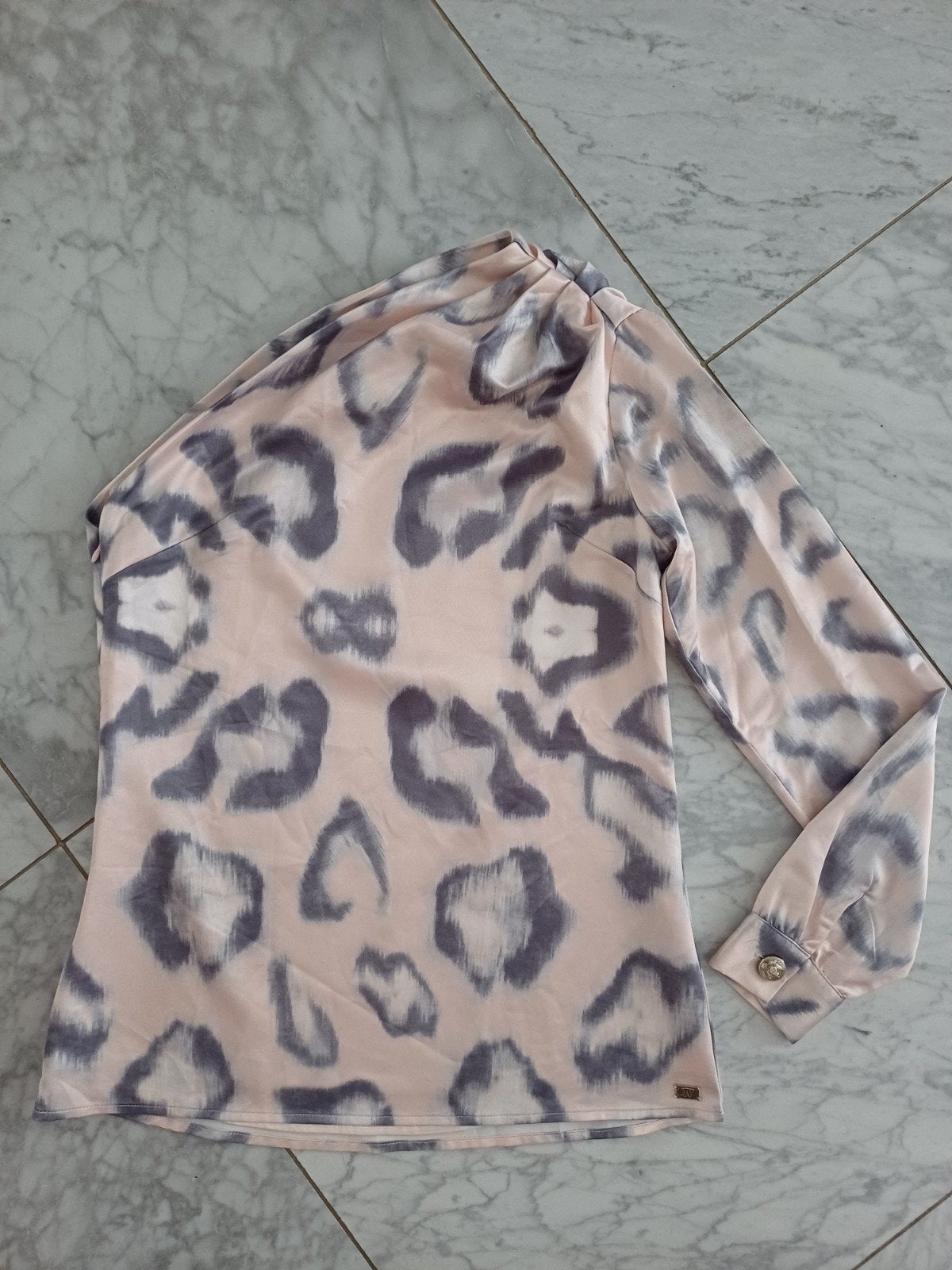 Josh V one-shoulder top maat M Nieuw, Maat 38/40 (M), Nieuw, Ophalen of Verzenden, Lange mouw