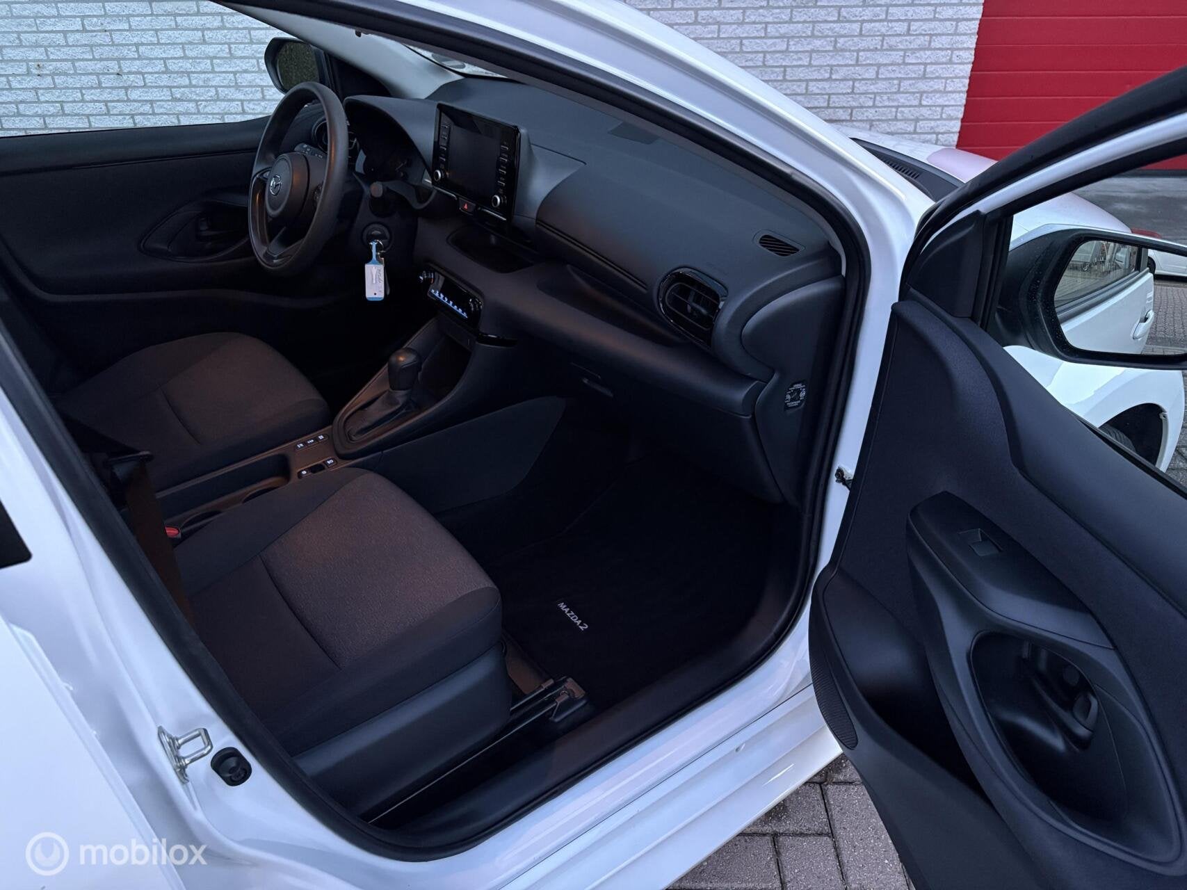 Mazda 2 Hybrid 1.5 HYBRID/AUTOMAAT/CAMERA/CRUISE, Auto's, Stof, Gebruikt, Zwart, 116 pk