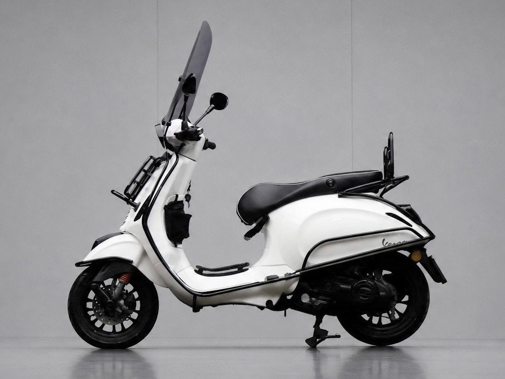 Vespa Bromscooter Sprint 50 Sport (LED,WINDSCHERM,BLACK/WHIT, Fietsen en Brommers, Gebruikt, Overige modellen, 49 cc
