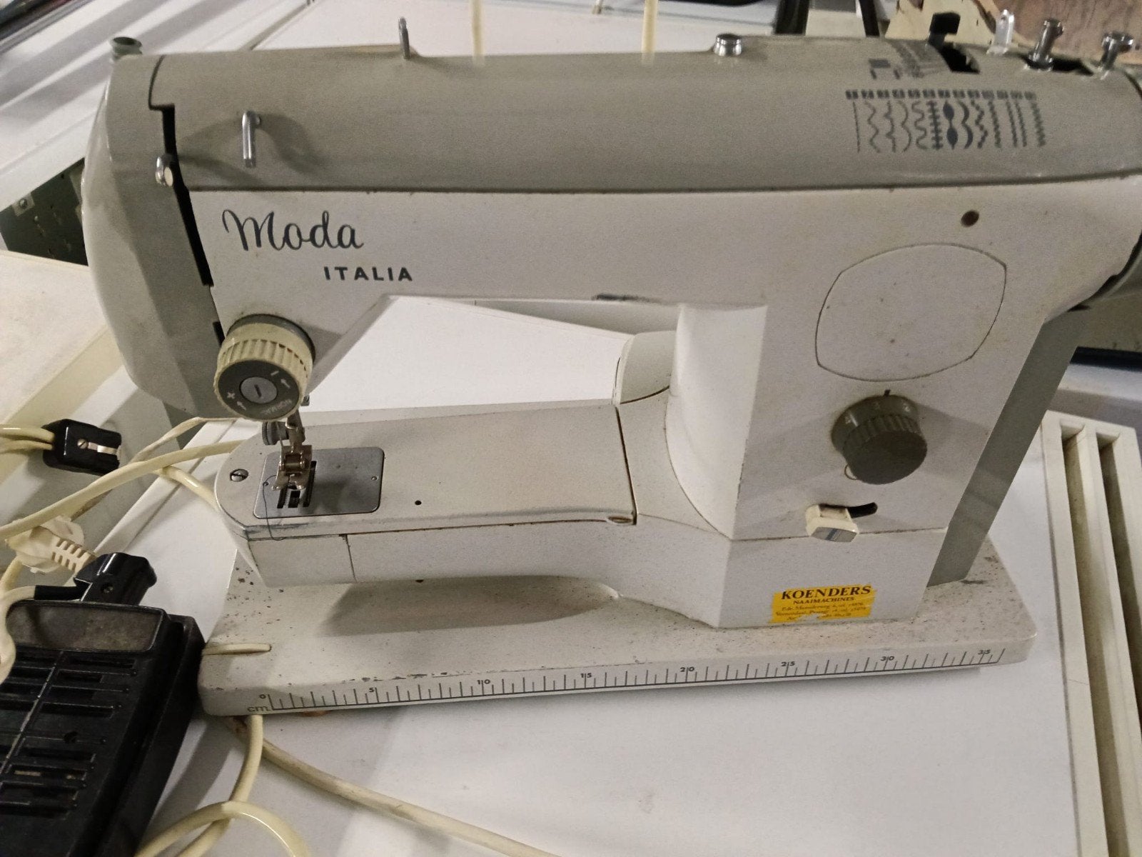 Moda Italia Naaimachine - Vintage Model E-85, Hobby en Vrije tijd, Naaimachines en Toebehoren, Ophalen, Gebruikt, Naaimachine