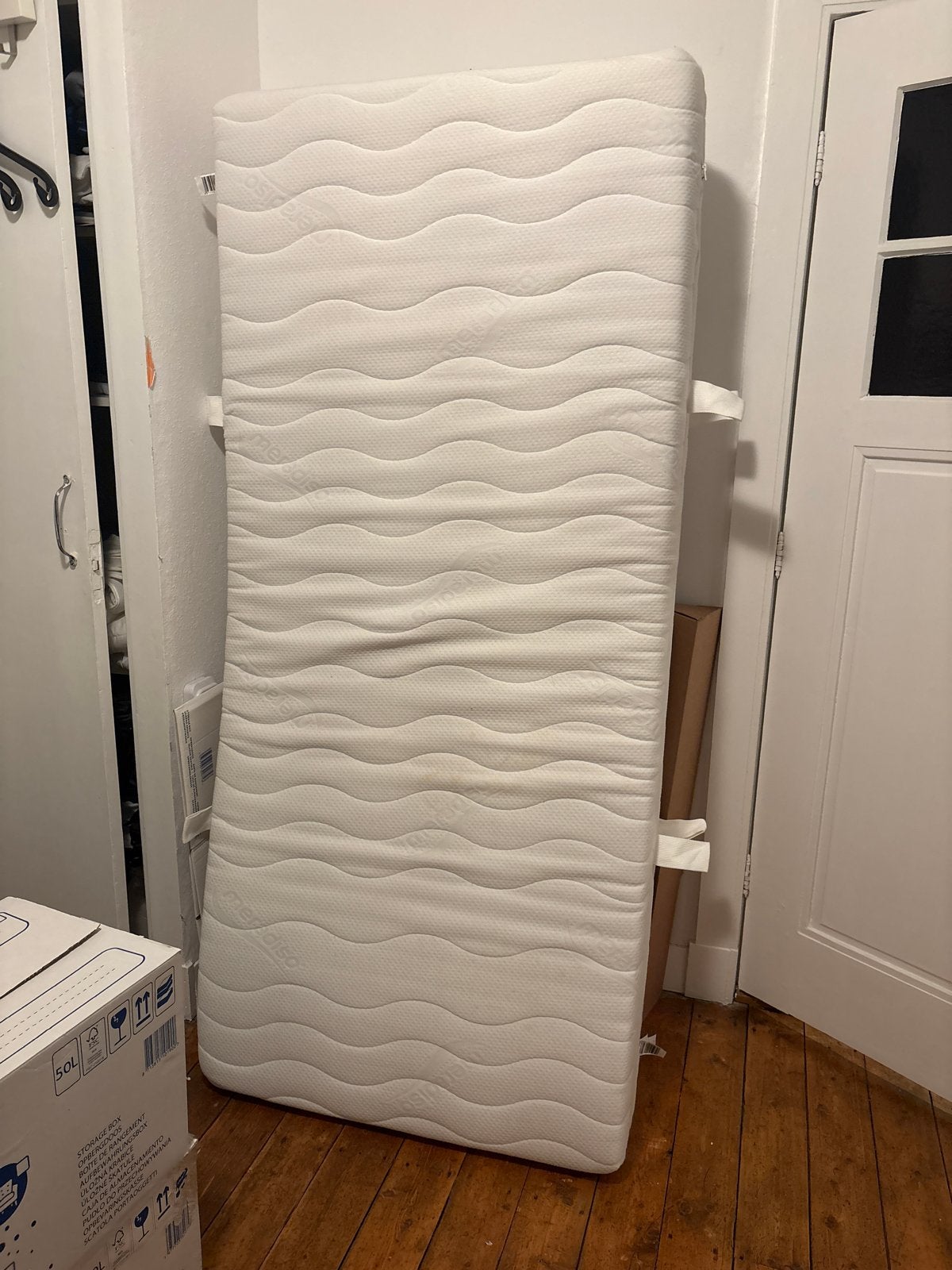 Twee Meradiso schuim matrassen topstaat - 90x200 cm, Ophalen, 90 cm, Eenpersoons, Zo goed als nieuw