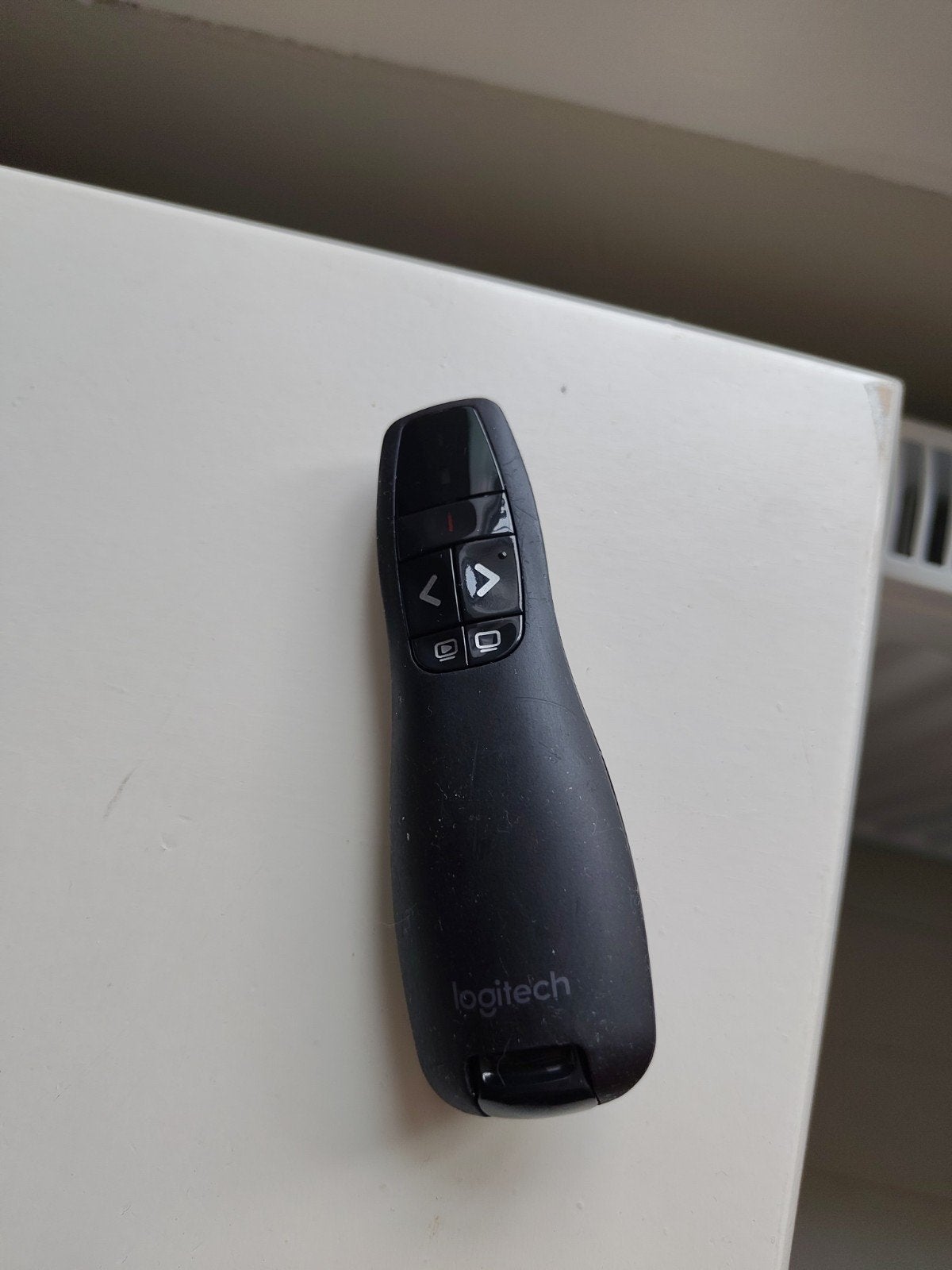 Logitech R400 Presenter met USB-ontvanger, Computers en Software, Ophalen, Zo goed als nieuw, Logitech, ChromeOS