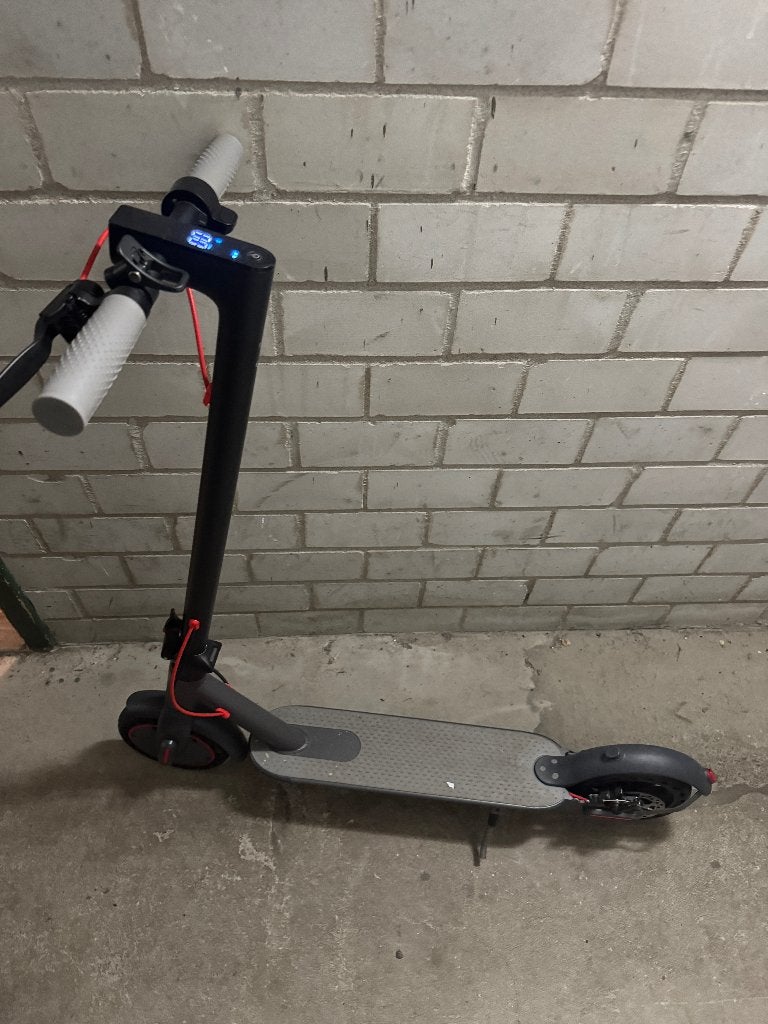 Elektrische step, Fietsen en Brommers, Steps, Ophalen, Zo goed als nieuw, Elektrische step (E-scooter), Onbekend